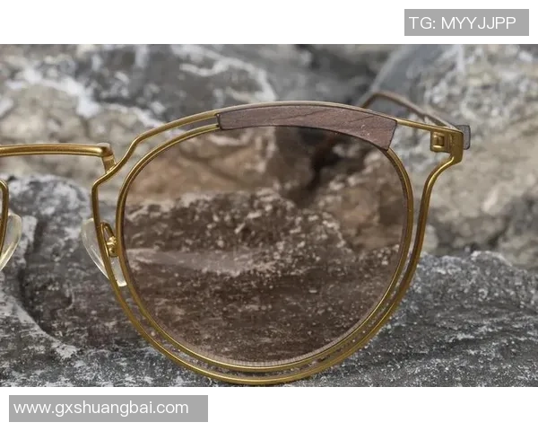 运动眼镜的多重功能解析:从遮阳到提升运动表现的必备装备 运动眼镜的多重功能解析:从遮阳到提升运动表现的必备装备